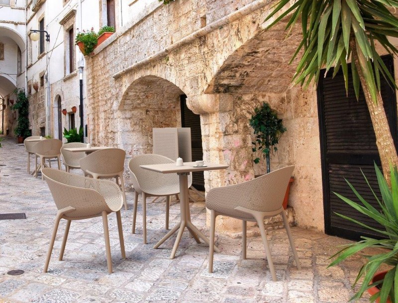 kare mobilier, MOBILIER DE COLLECTIVITÉ,Chaise Sky en fibre de verre avec accoudoirs taupe